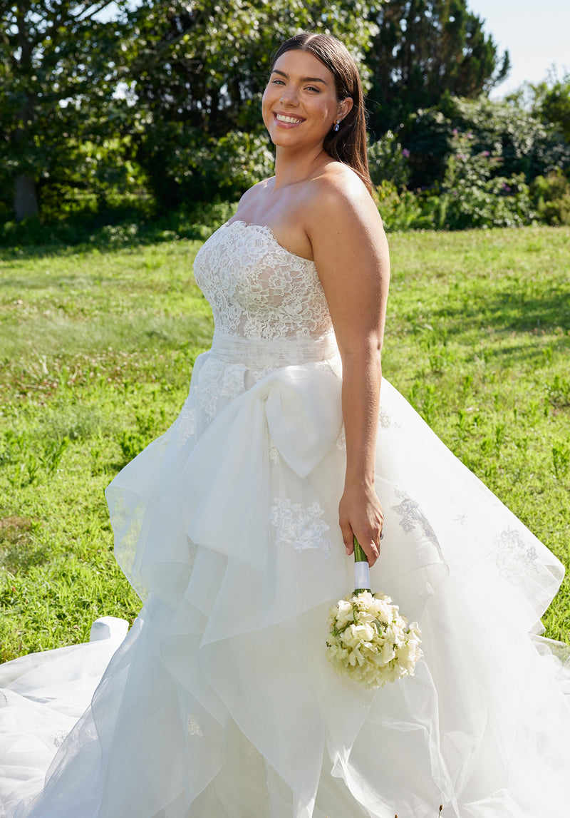 32638 - Romantic Ball Gown Wedding Dress for a Fairytale Look