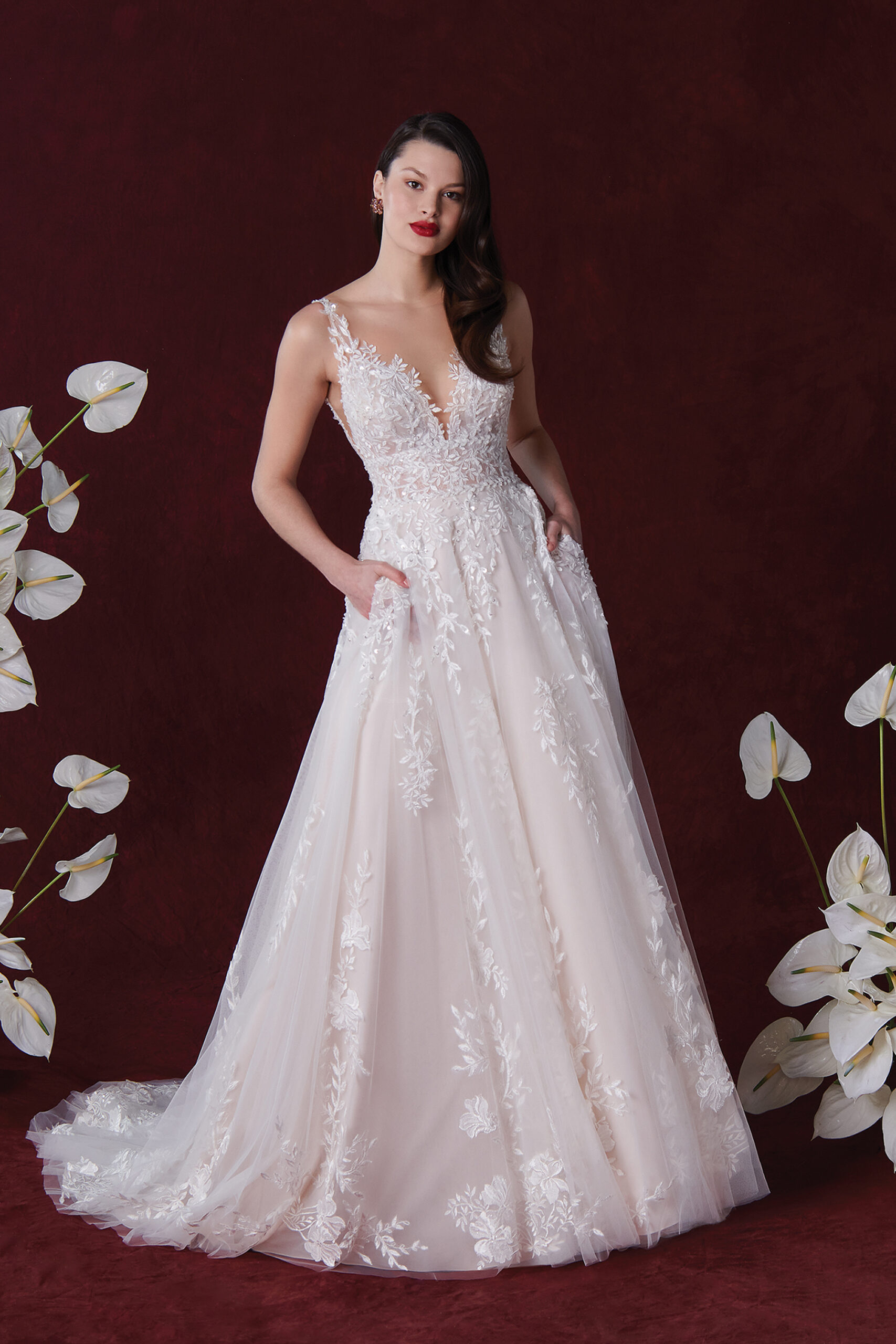 Lace Wedding Dresses & Bridal Gowns